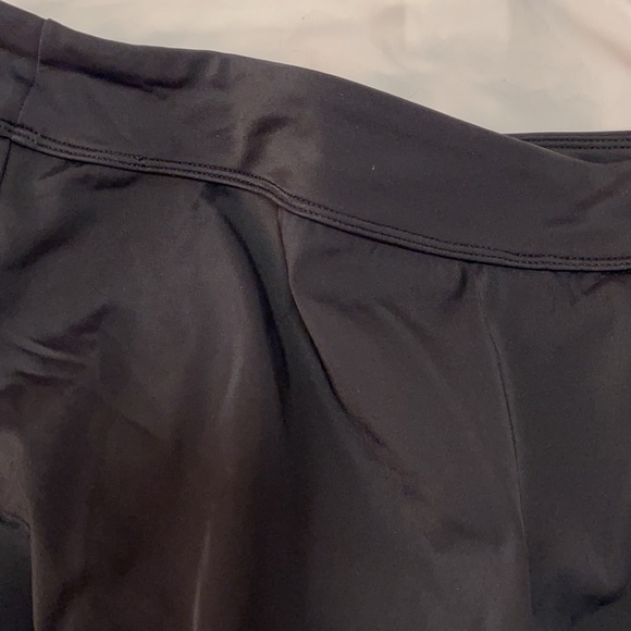 Swim skirt  black 16. NWOT - Picture 4 of 8